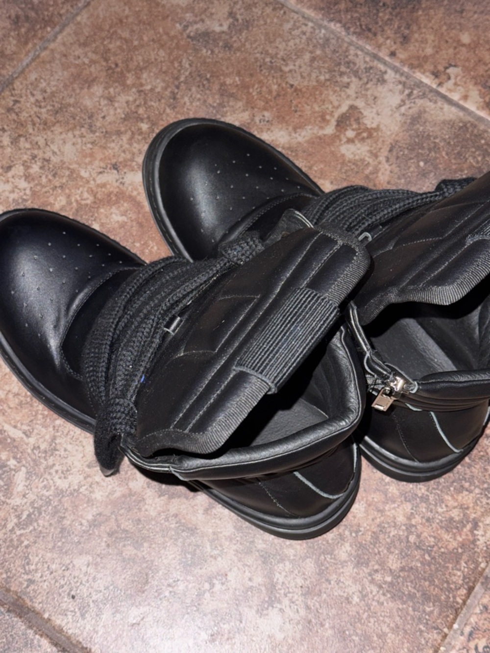 Rick Owens Black High-Top Padded Tongue Lace-Up Boots. RICK Owens size 12. - Picture 5 of 7